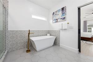 Master bathroom 1 2nd floor