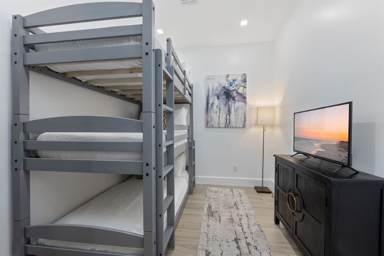 Guest bedroom 3 2nd floor