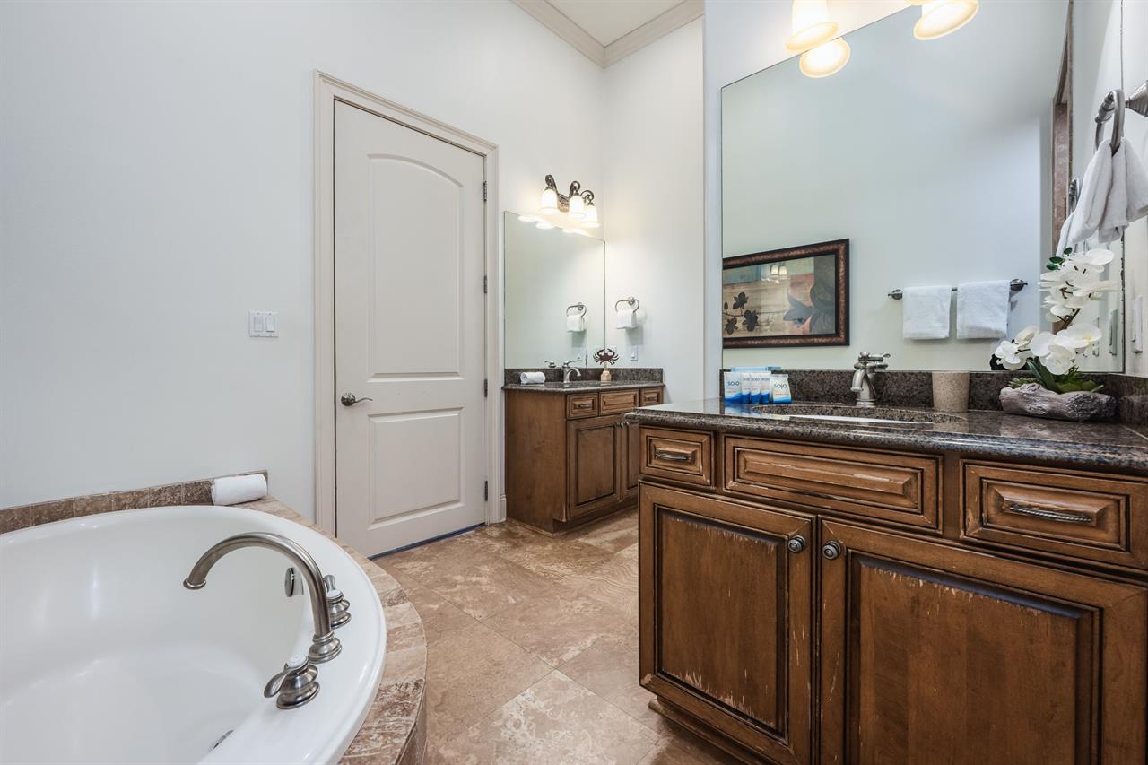Master bathroom 1 main level