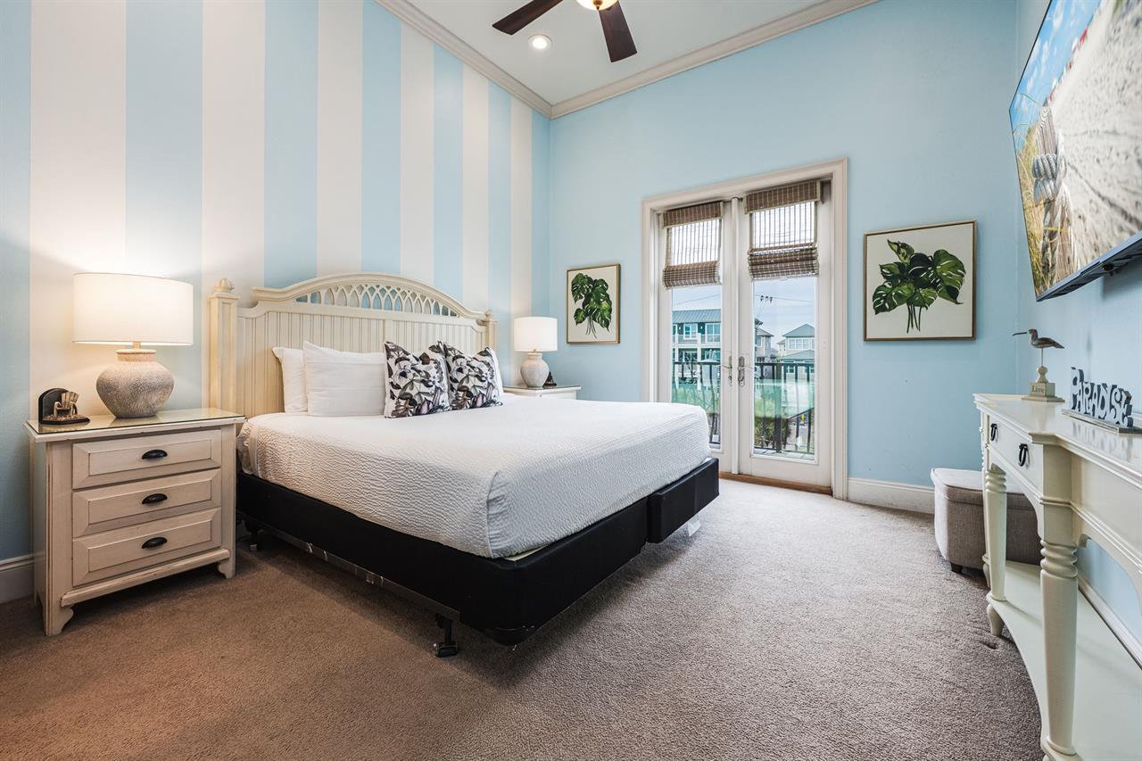 Master bedroom 3 upper level