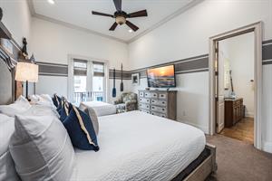 Master bedroom 4 upper level