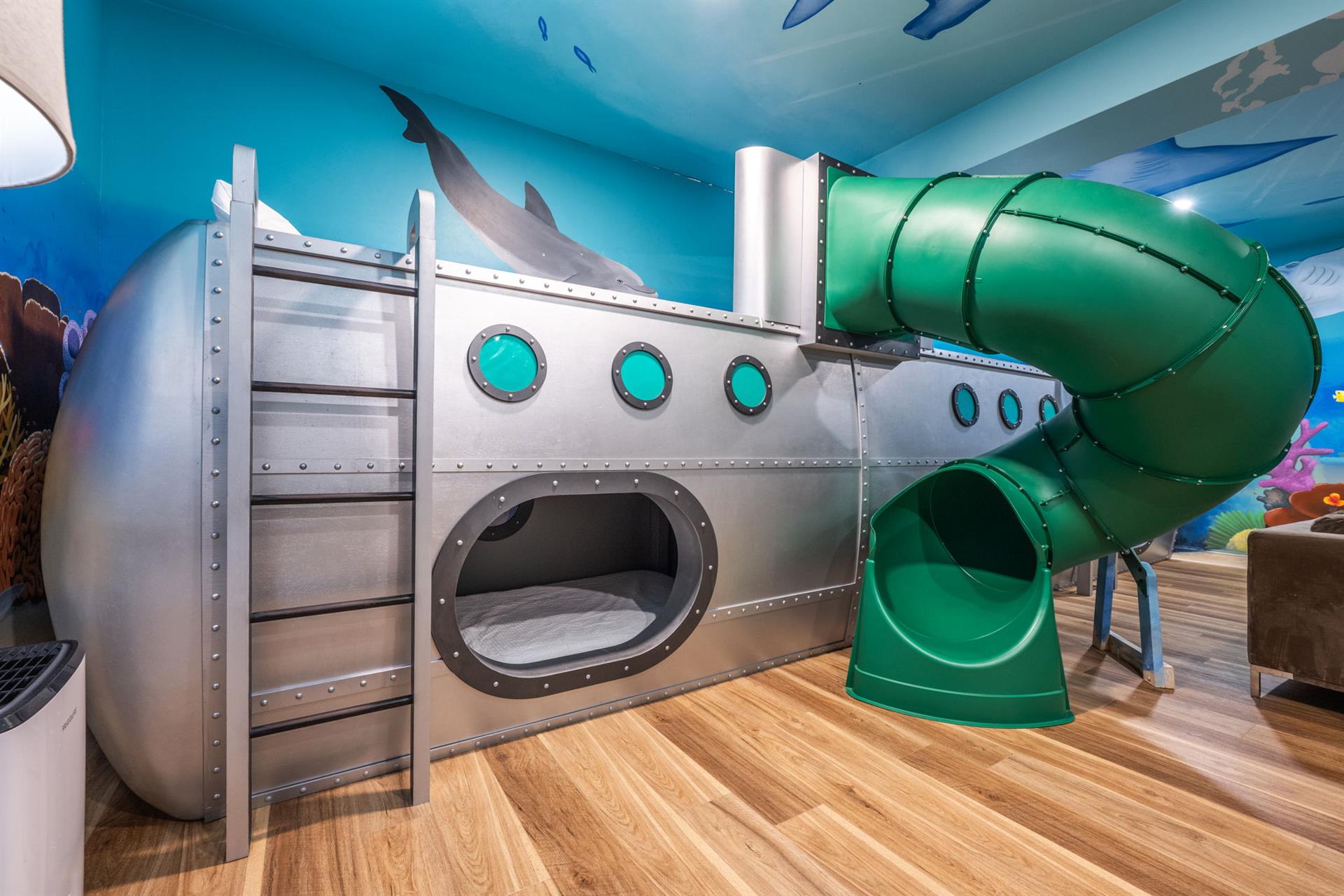 Kids underwater room lower level