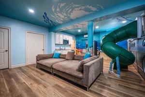 Kids underwater room lower level