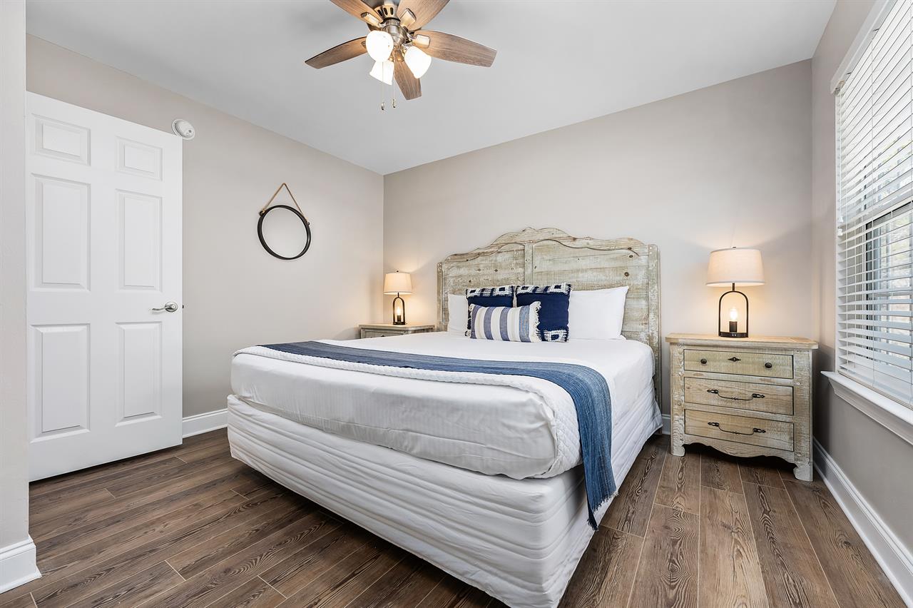 Guest bedroom 2nd floor