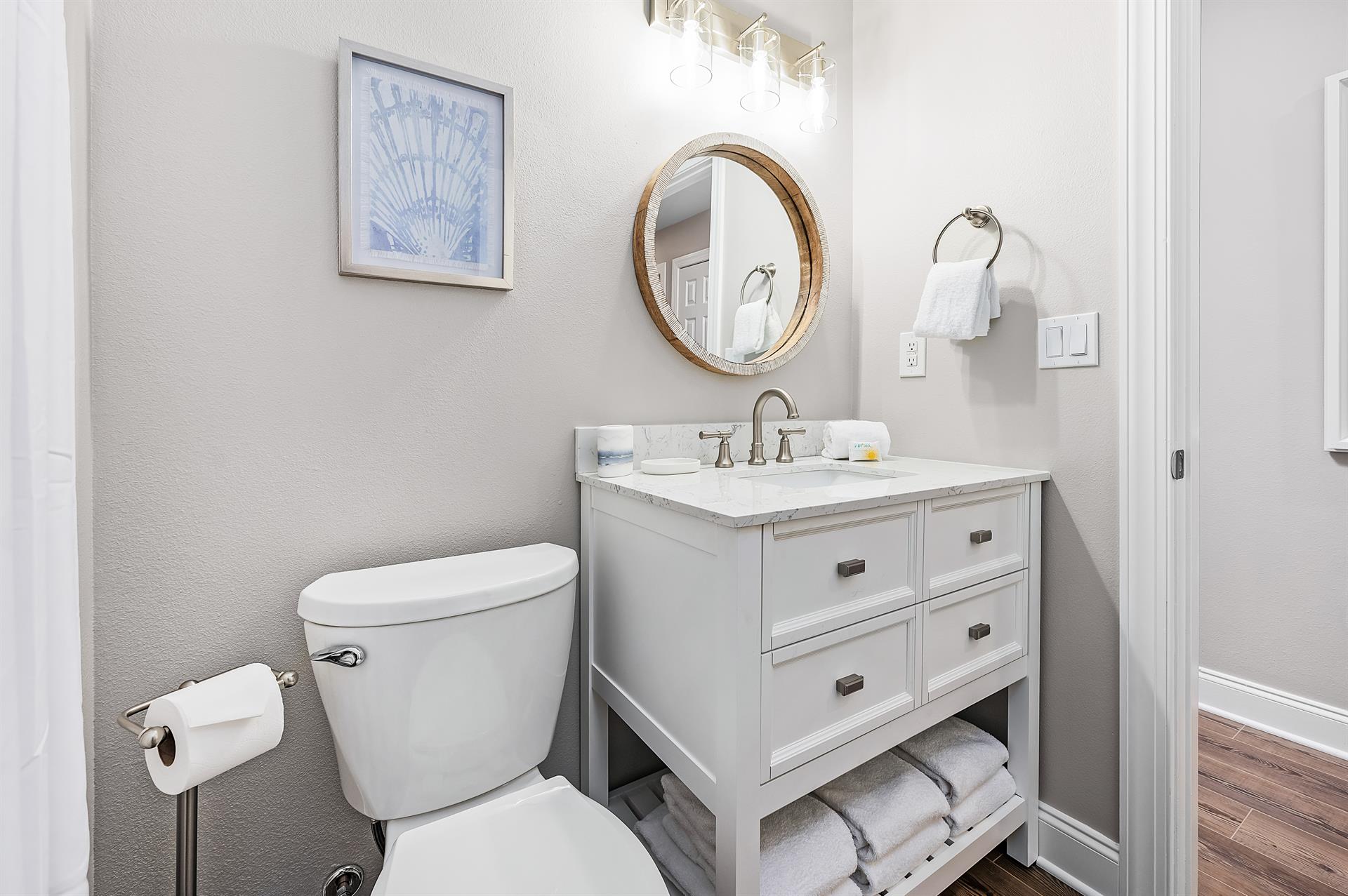 Guest bathroom 2nd floor