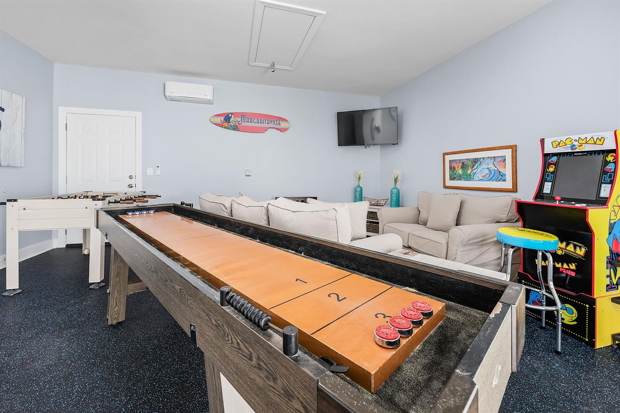 Garagegame room