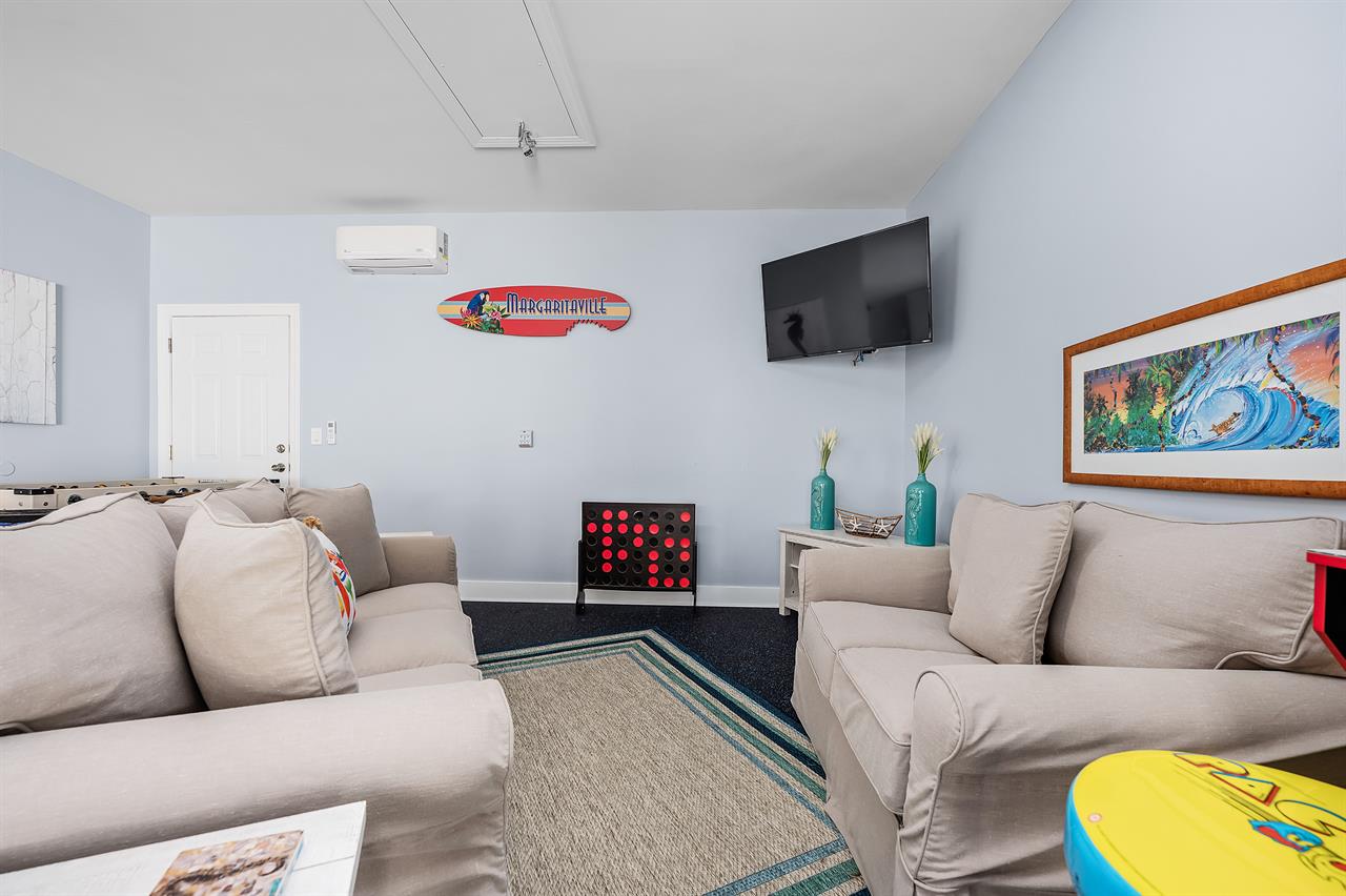 Garagegame room