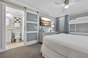 Guest bedroom