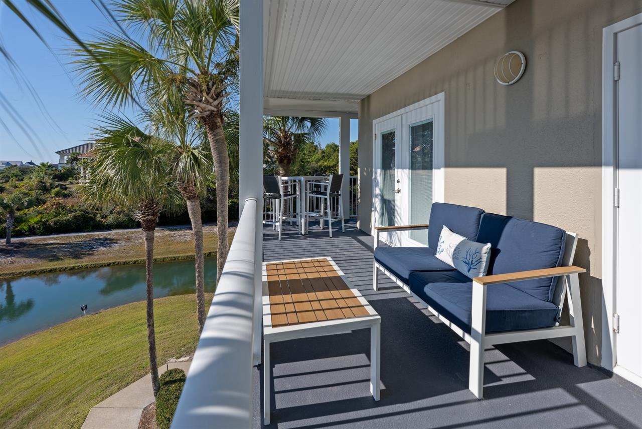 Balcony area