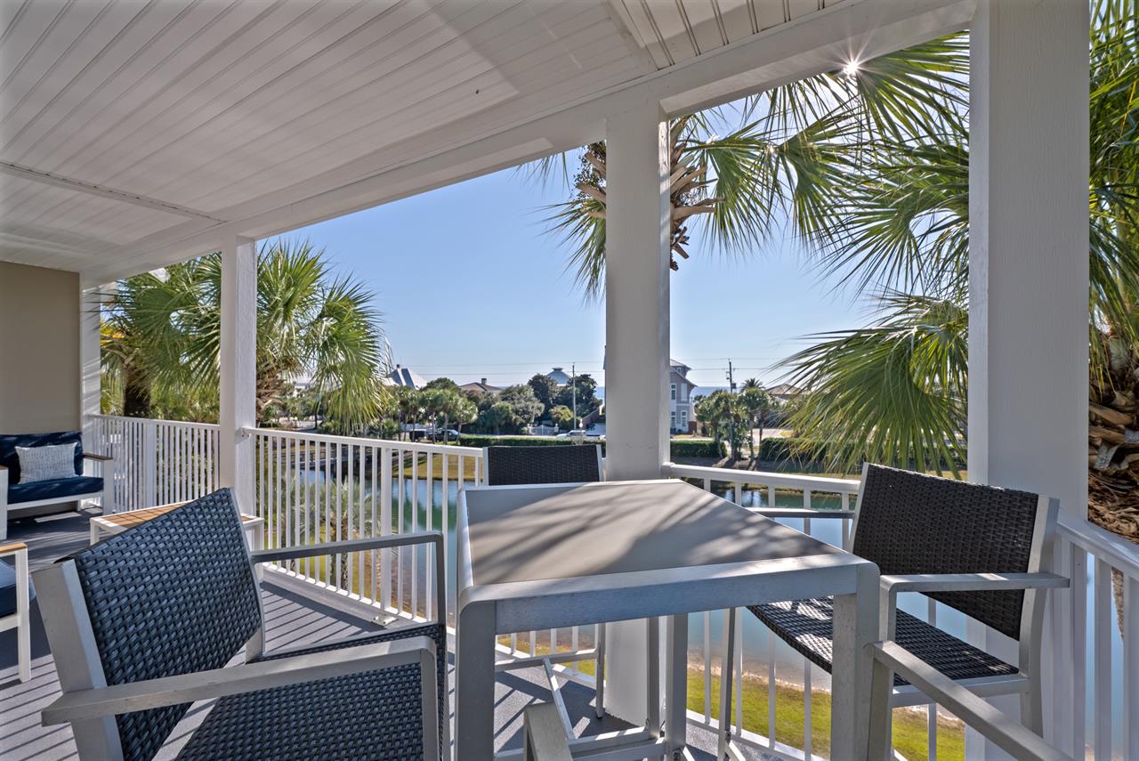 Balcony area