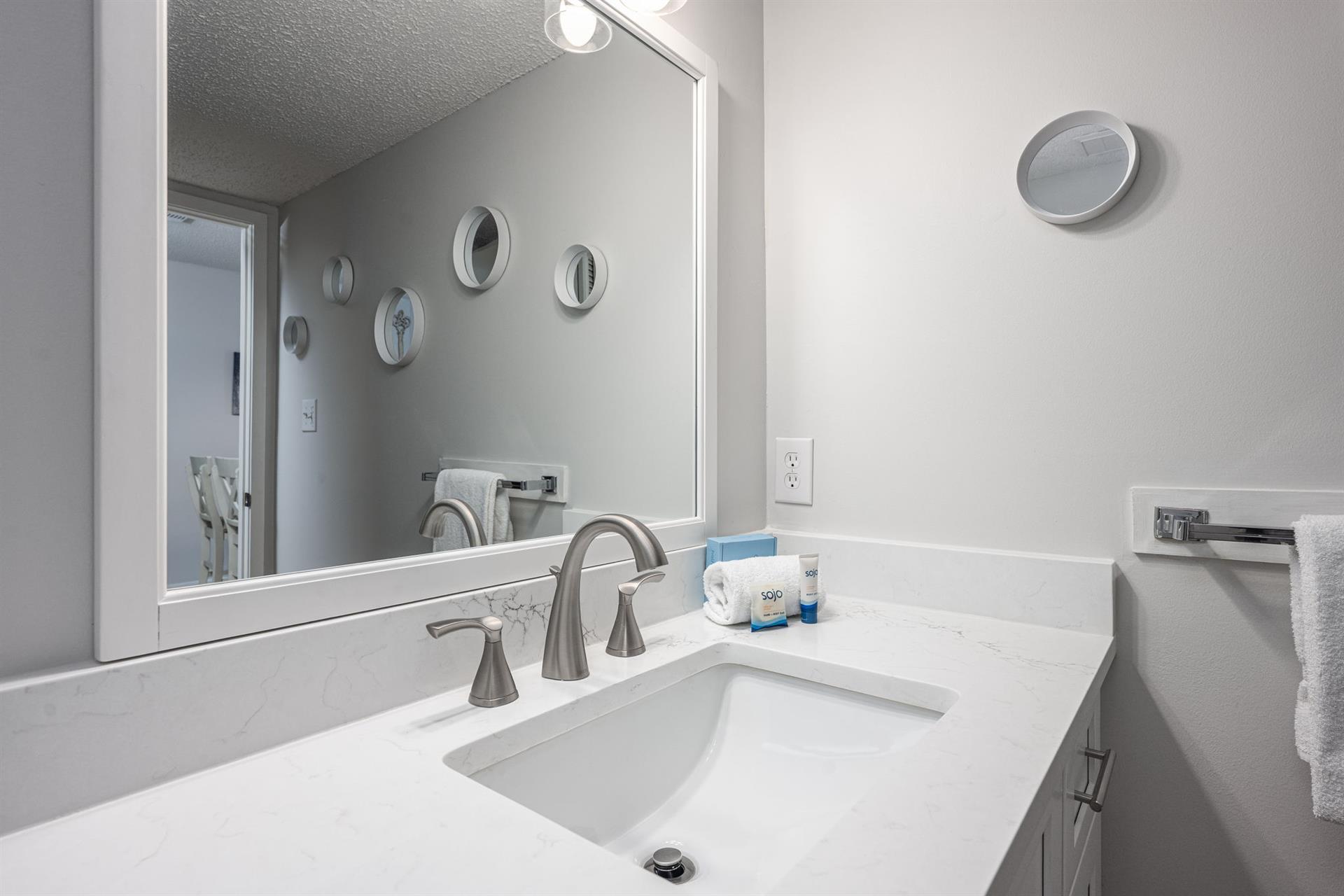 Half bathroom 1st floor