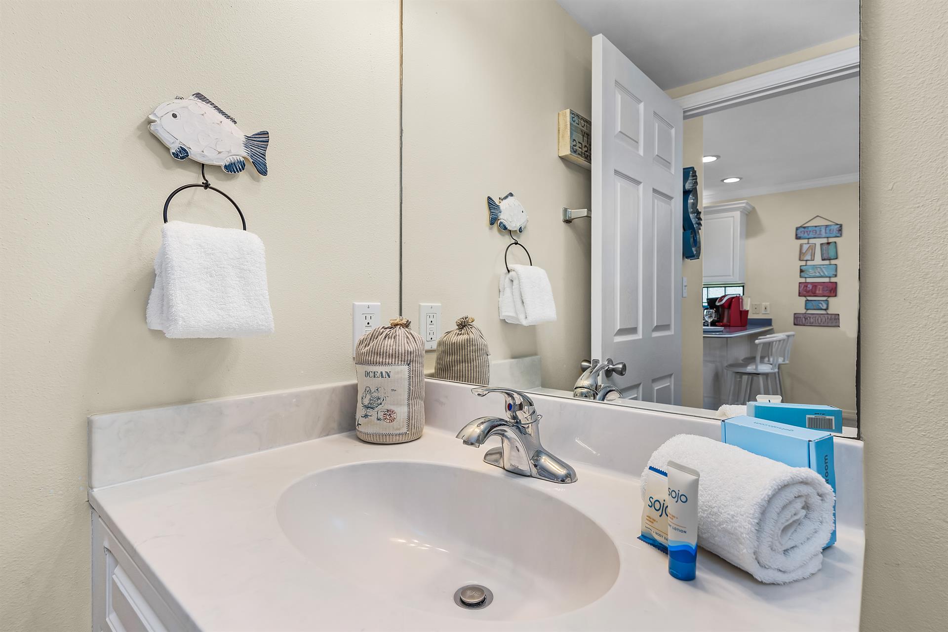 Half bathroom 1st floor