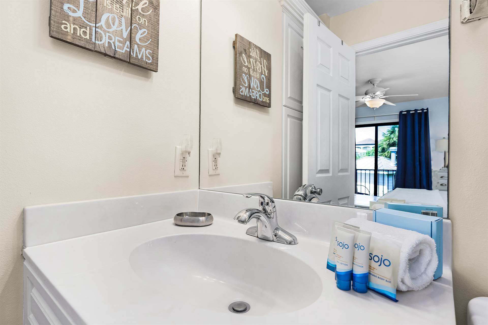 Master bathroom 2nd floor