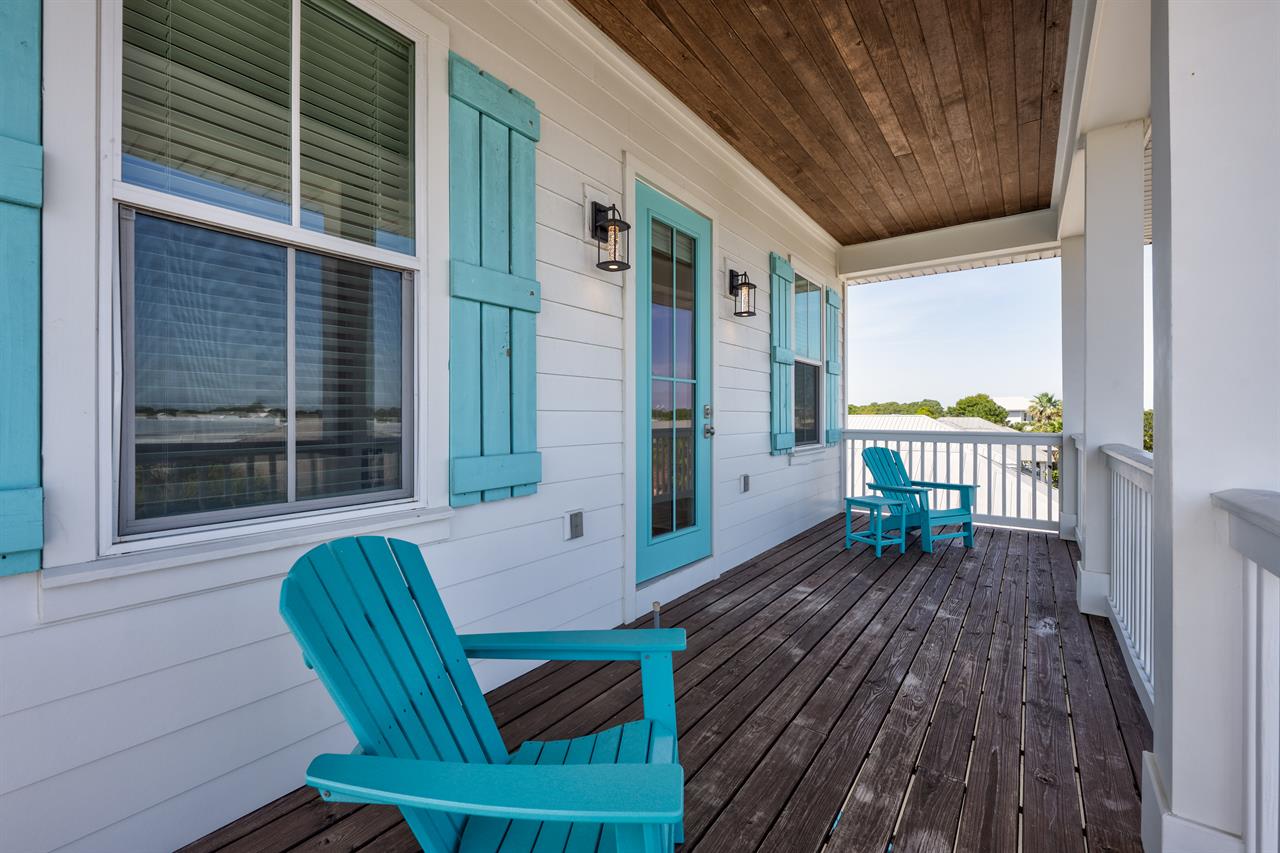 Guest bedroom 2 balcony 3rd floor