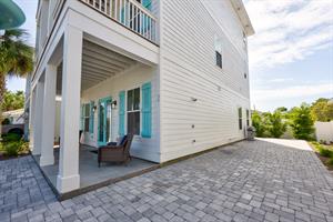 Side of homeOutdoor shower