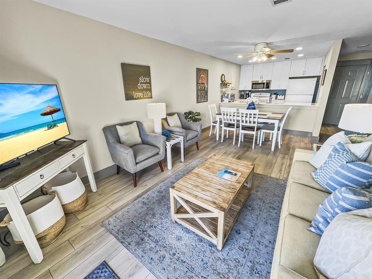Livingdining area