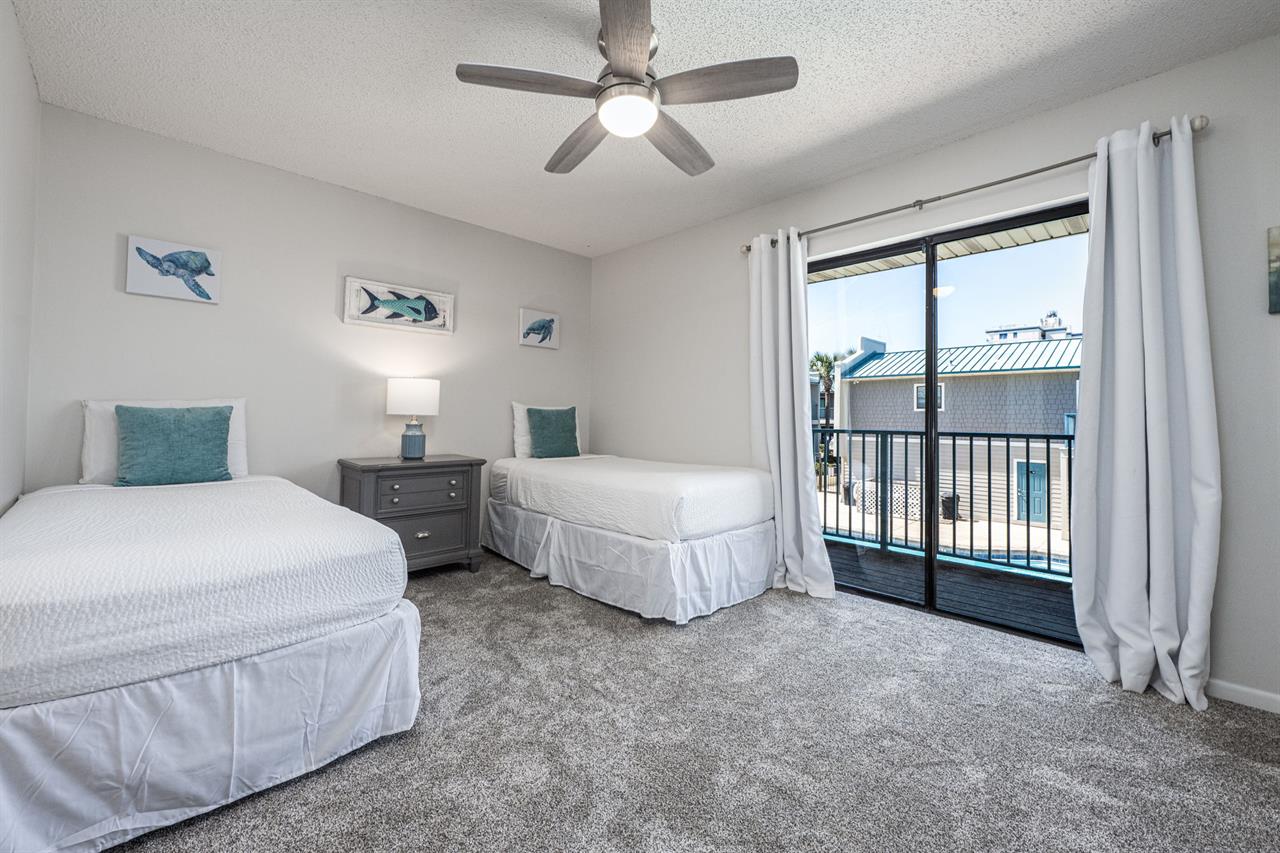Guest bedroom 2nd floor