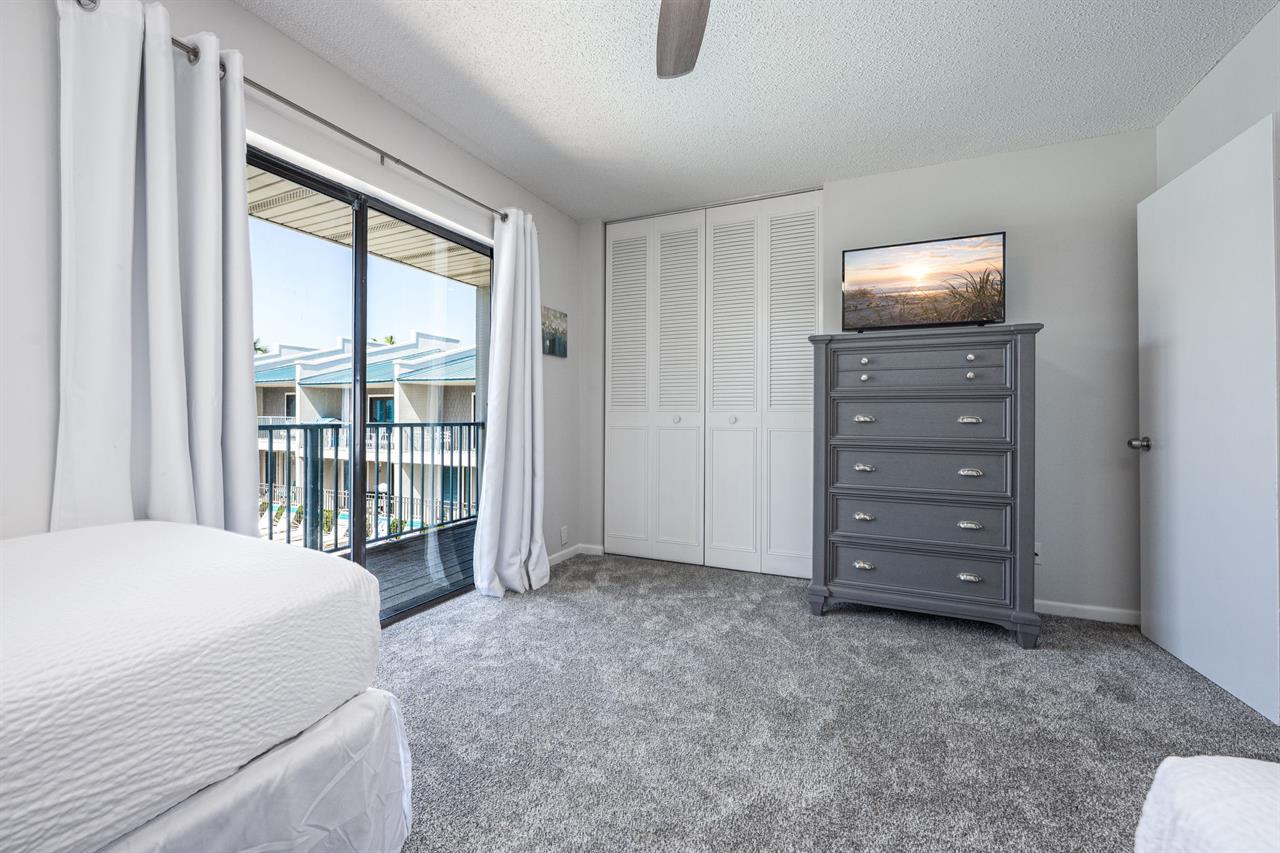 Guest bedroom 2nd floor