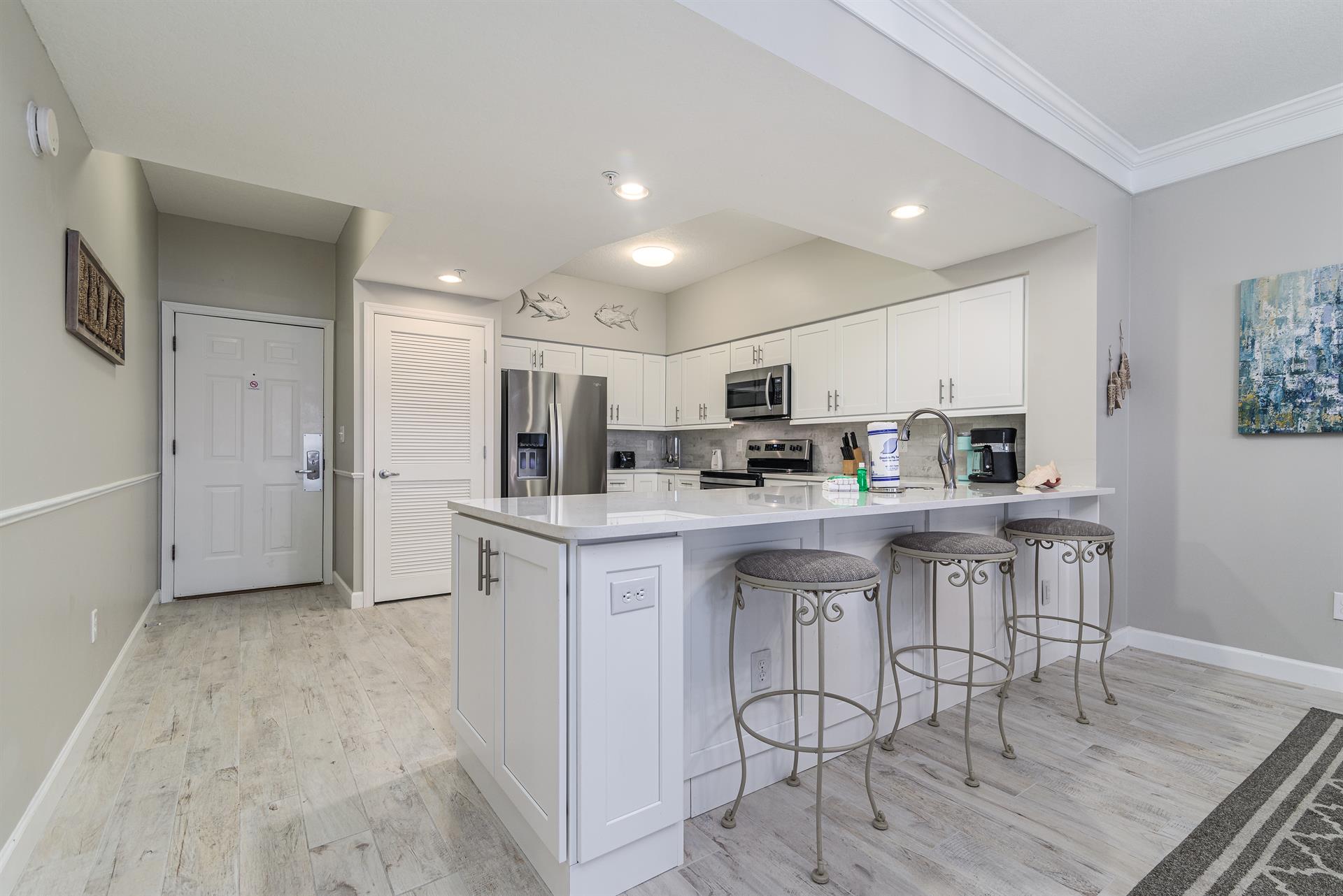 Breakfast bar to kitchen