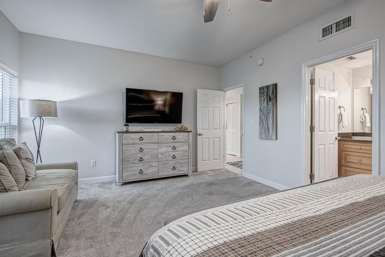 Guest bedroom 1