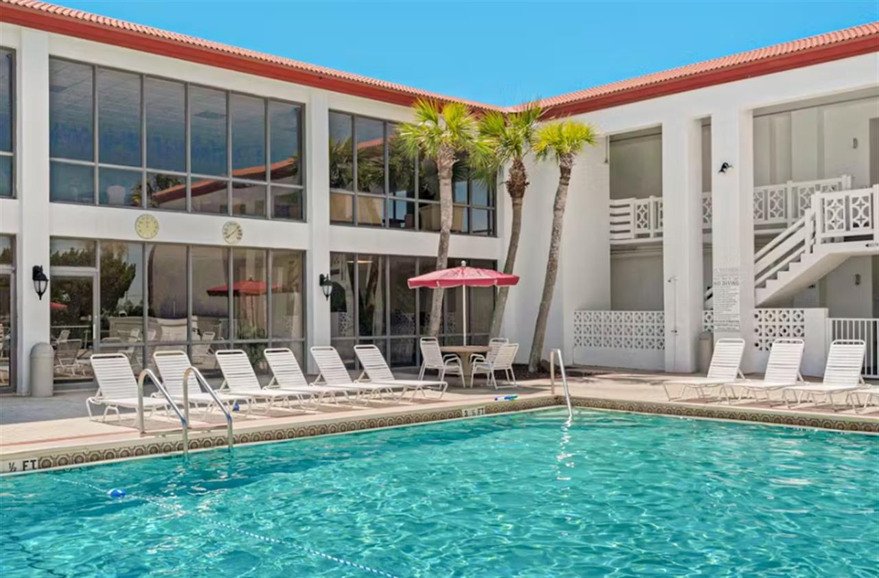 Community pool