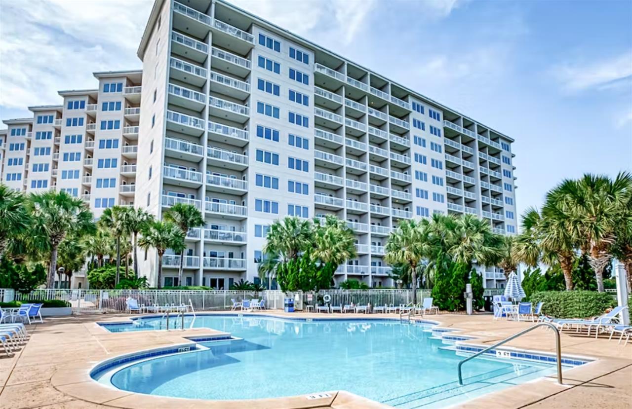 Community pool