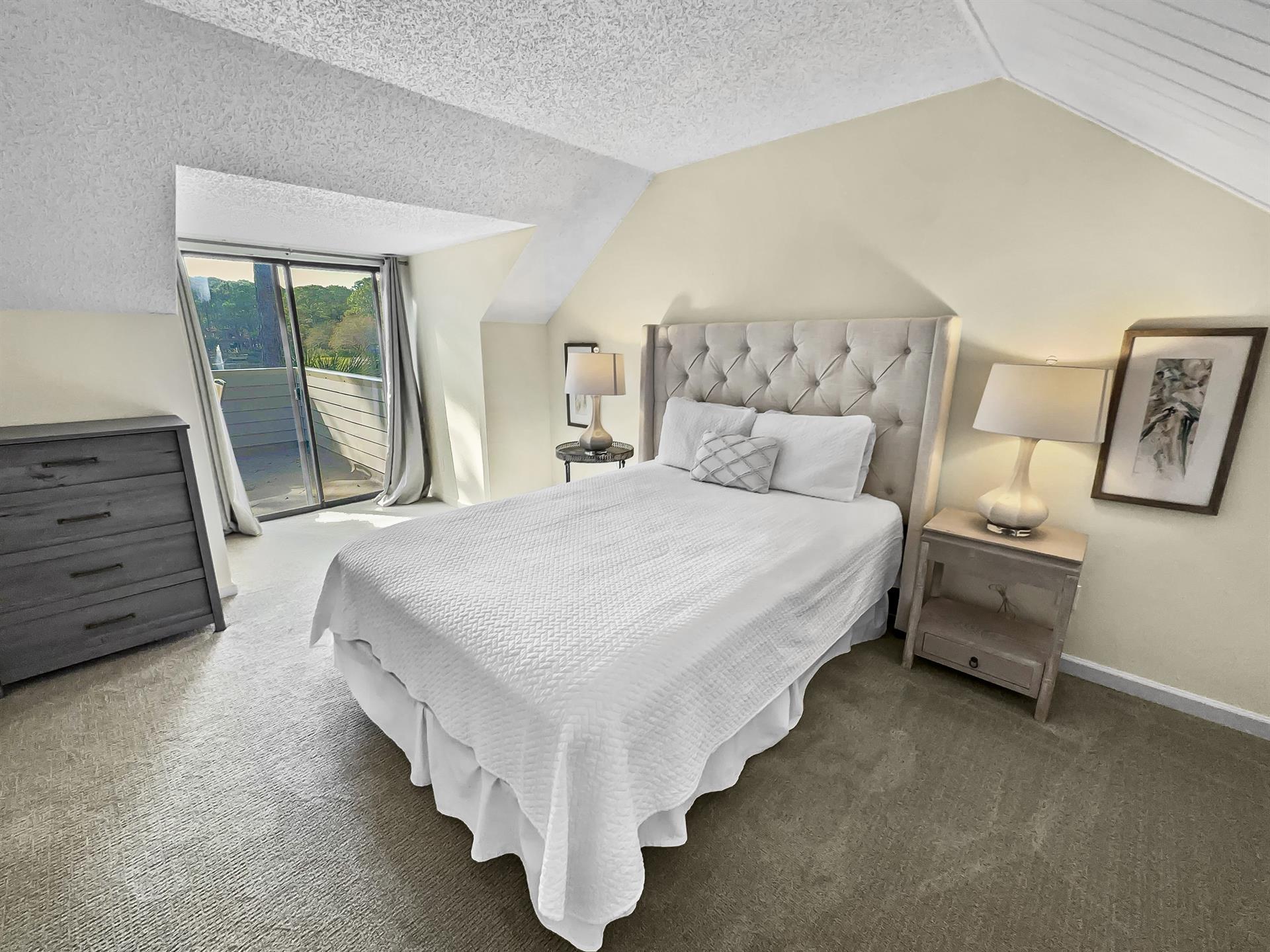 Upstairs guest bedroom