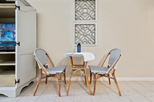 Bistro Dining