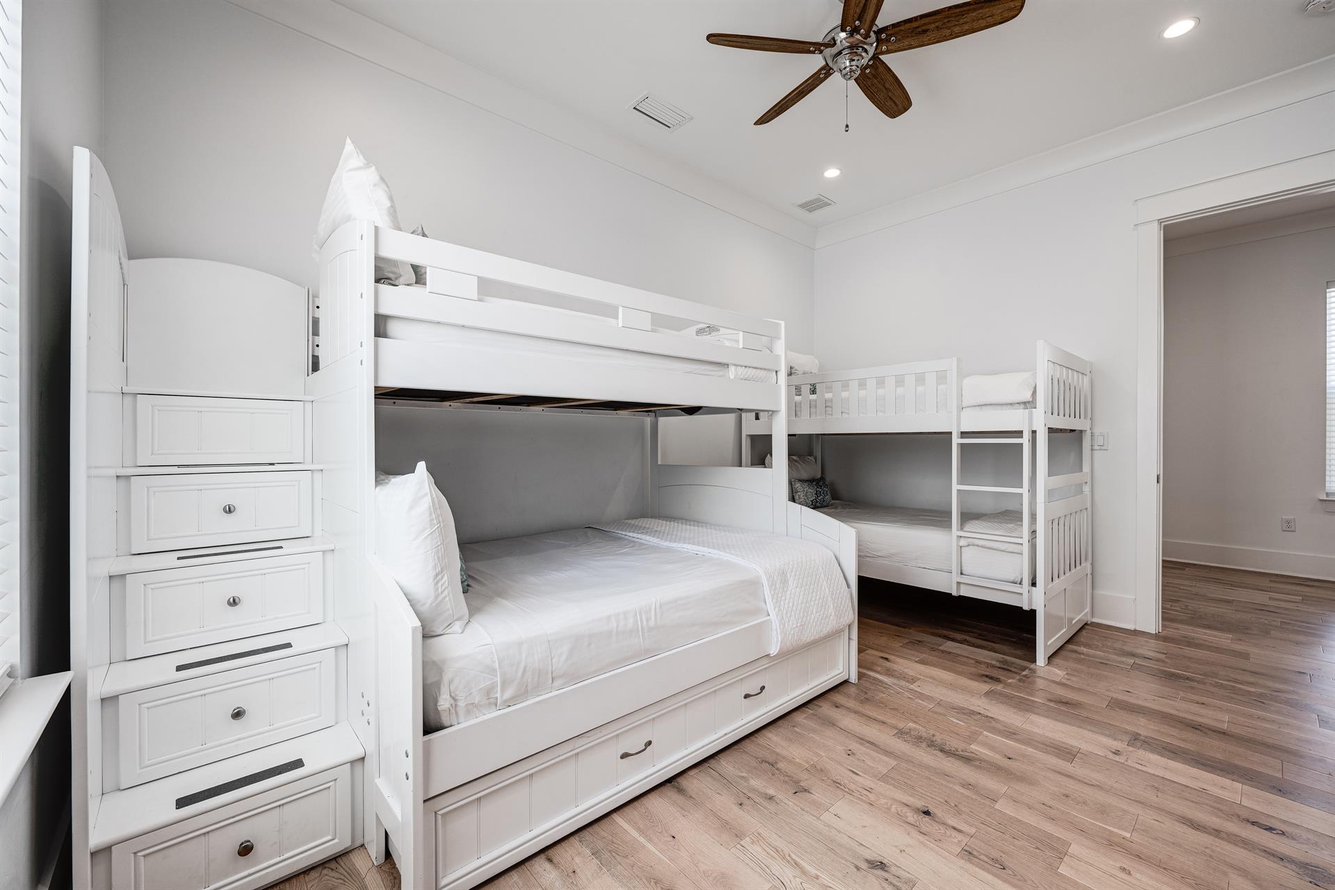 Bunk room 2nd floor