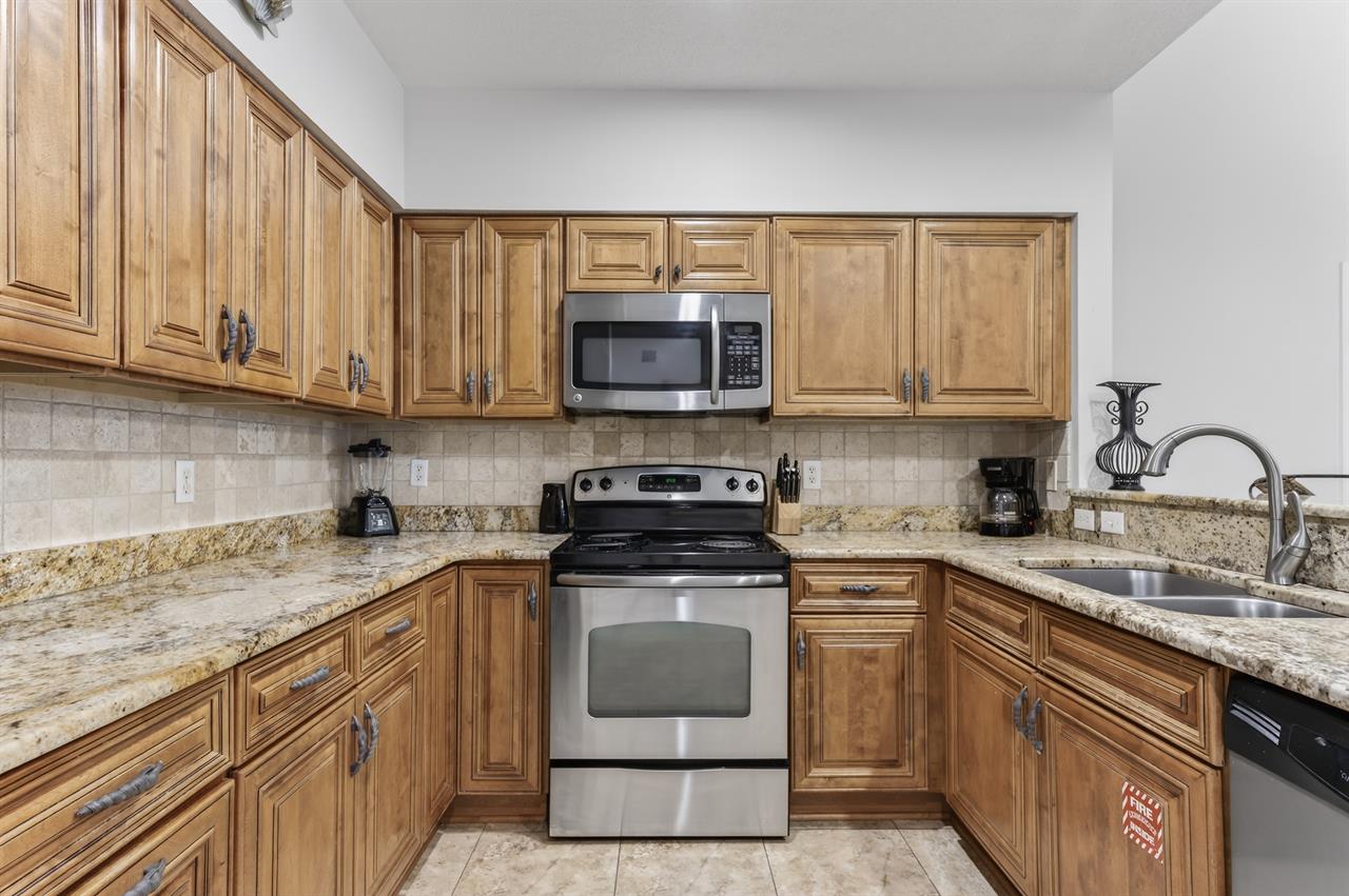 018Kitchen  A