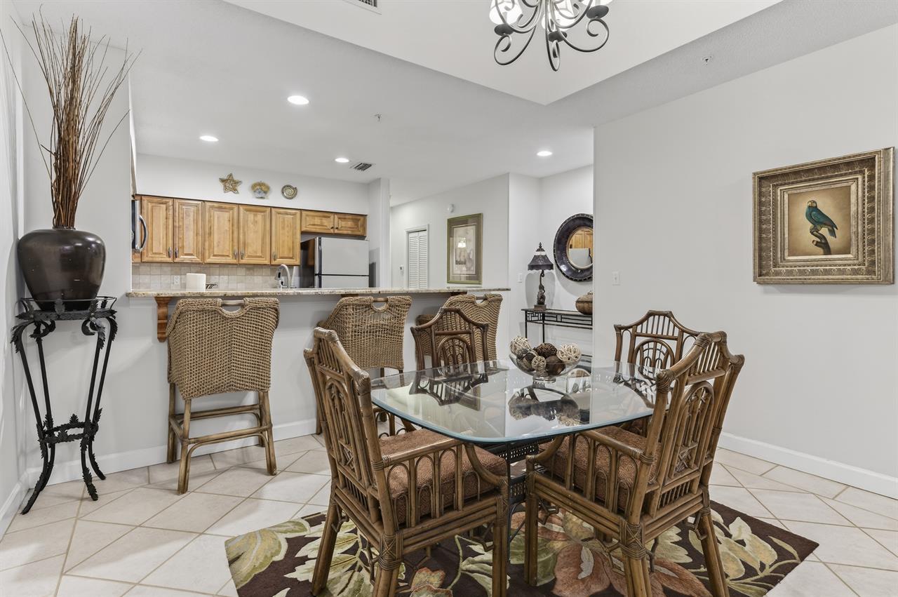 067Dining Room  B