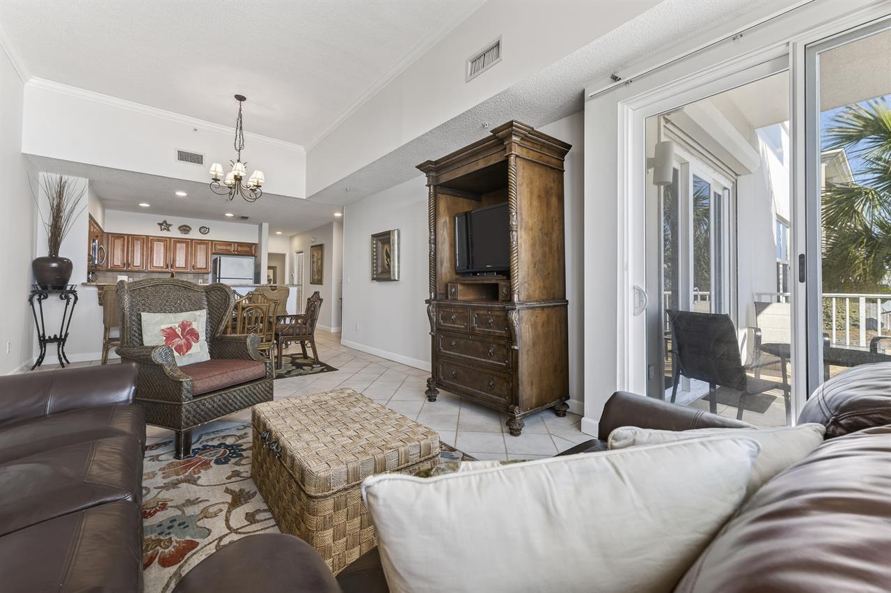 069Living Room  B