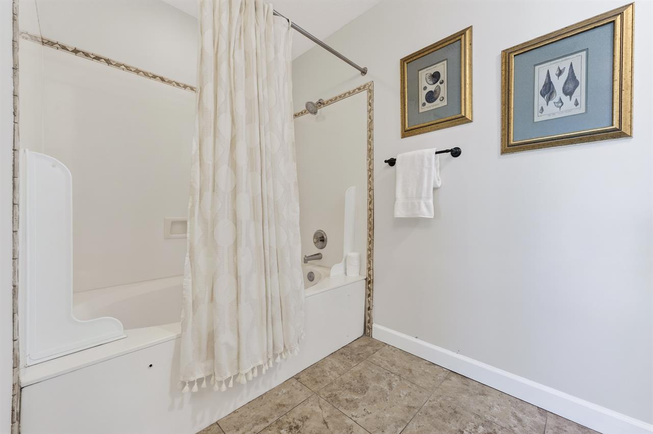 088Master Bathroom  B