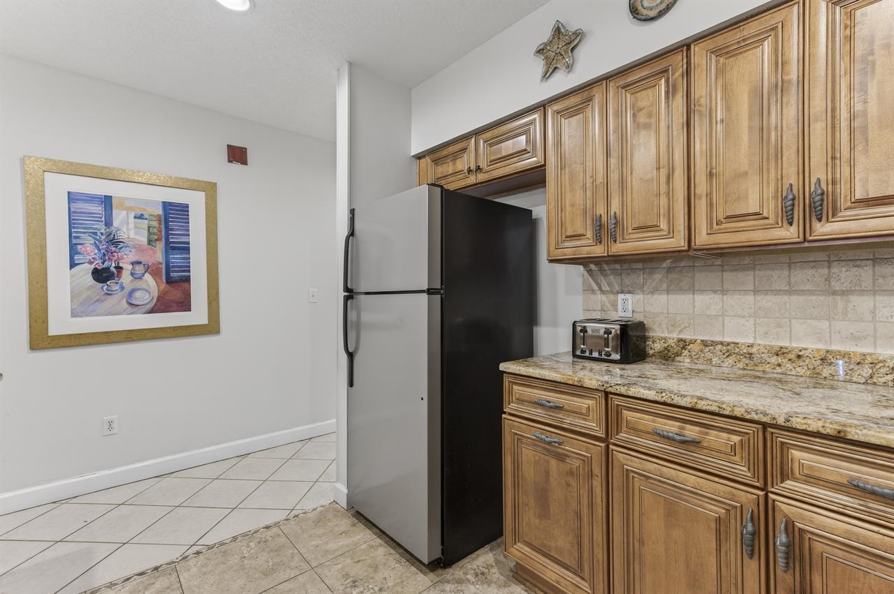 017Kitchen  A