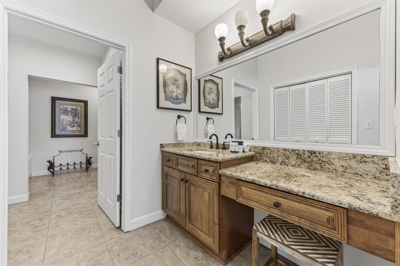 032Master Bathroom  A