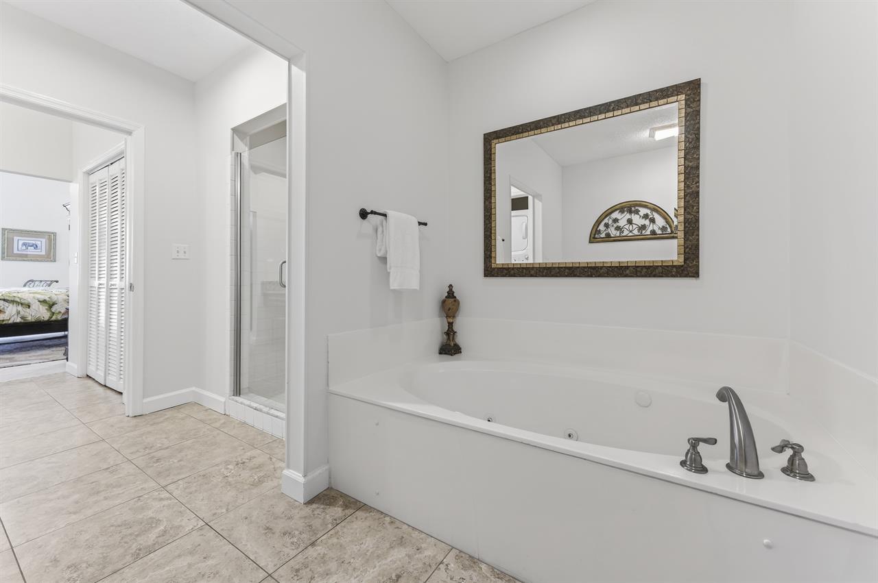 039Master Bathroom  A