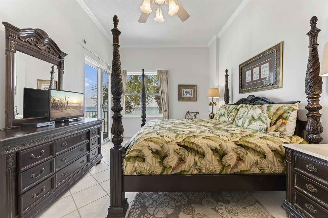 040Master Bedroom  A