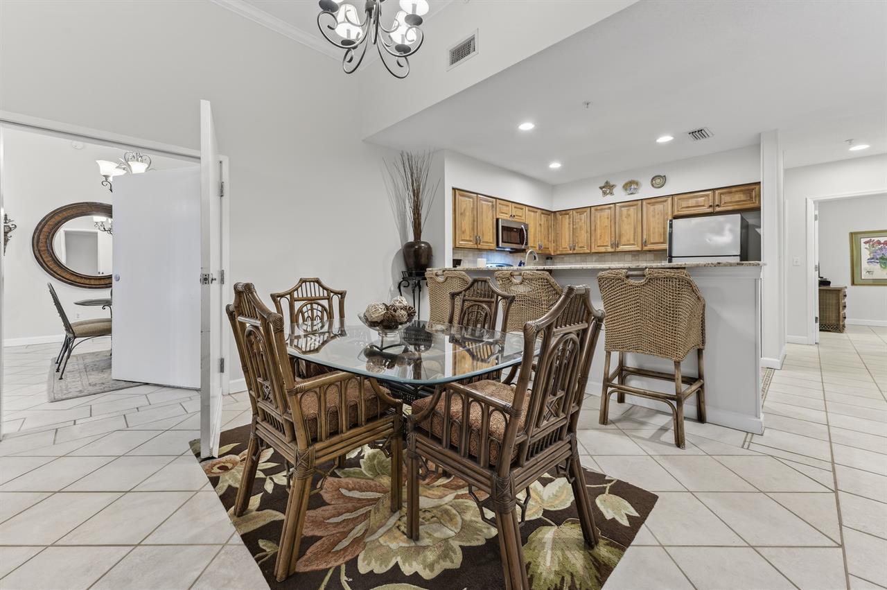 061Dining Room  B