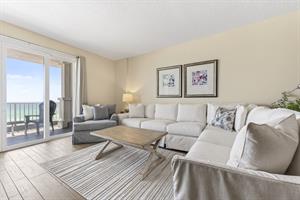 10Living Room