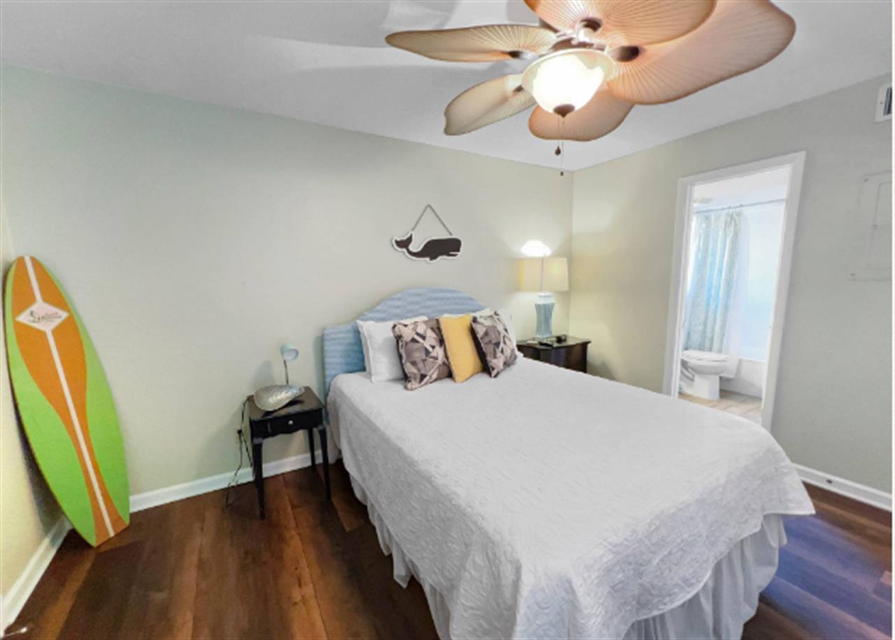 Guest bedroom