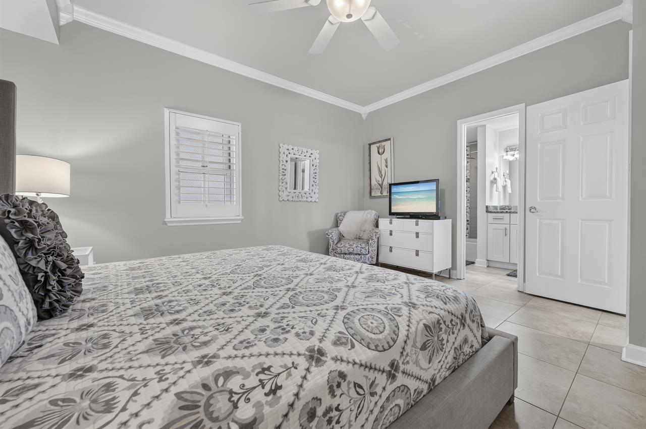 095Guest Bedroom Bside