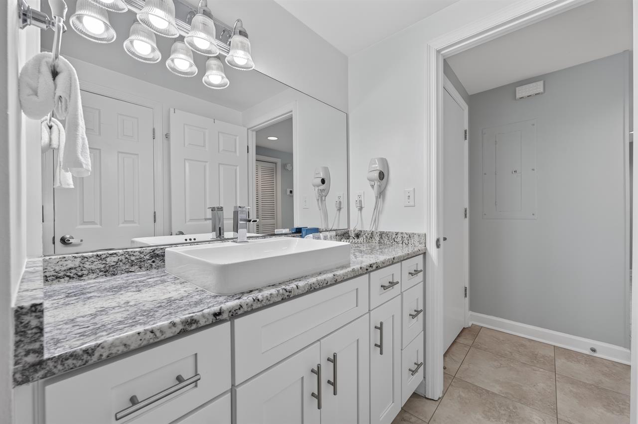 101Guest Bathroom Bside