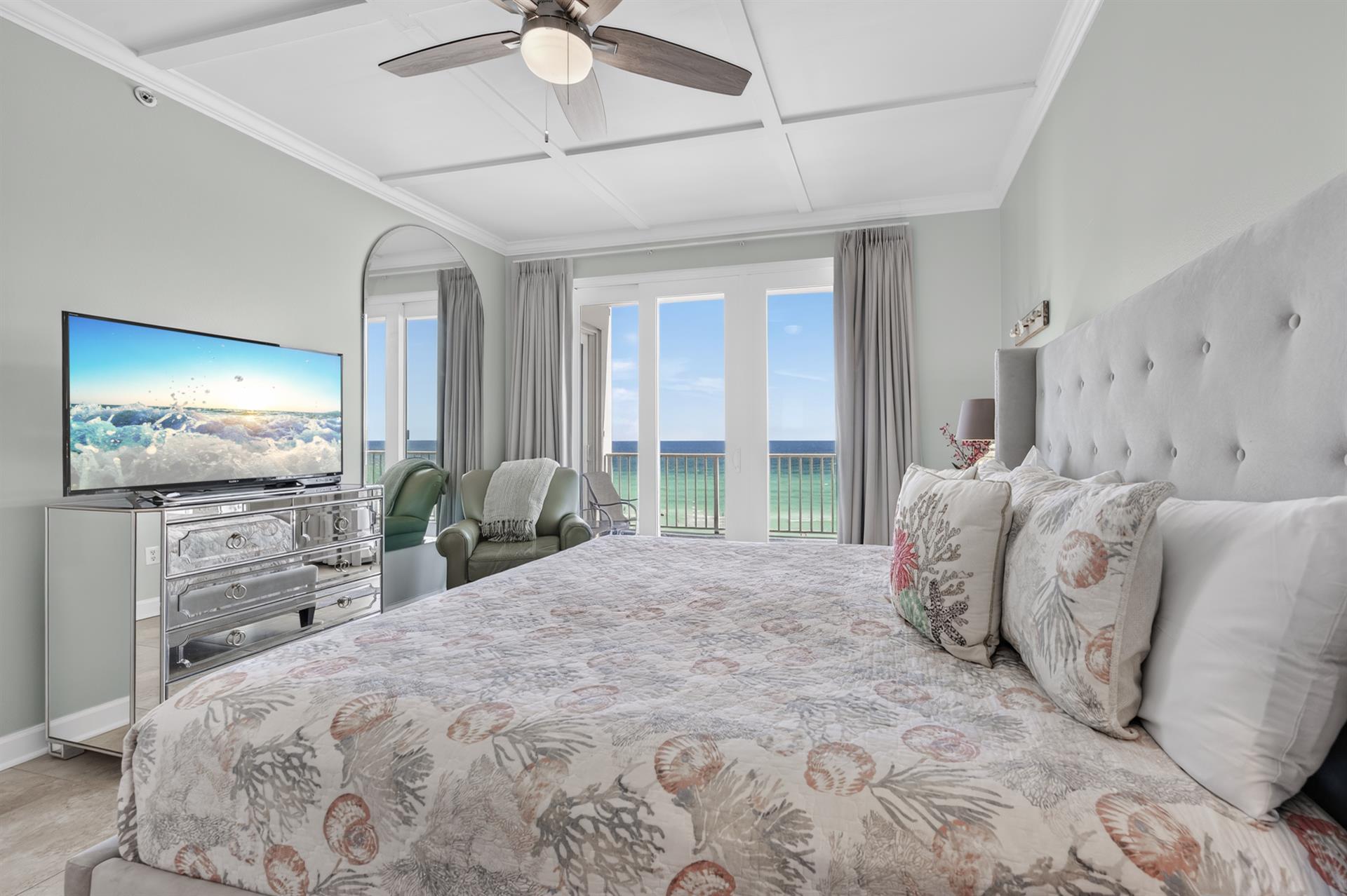 083Master Bedroom Bside