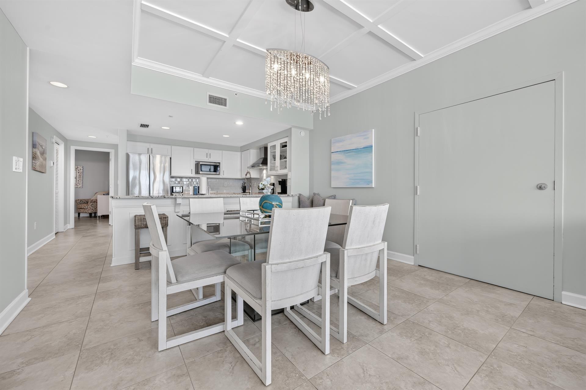 066Dining Area Bside