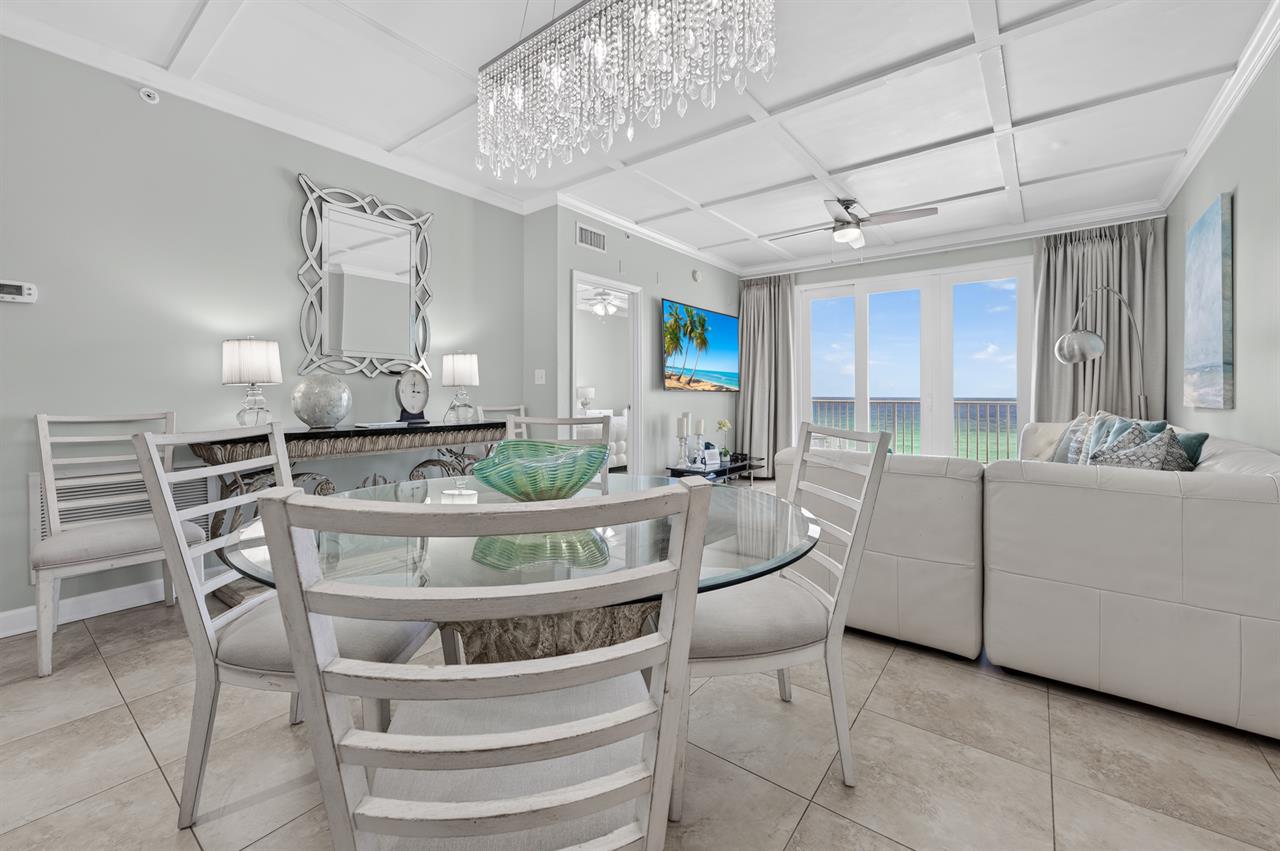 020Dining Area Aside