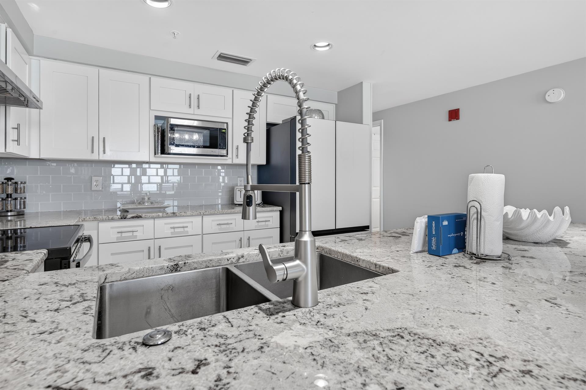 023Kitchen Area Aside