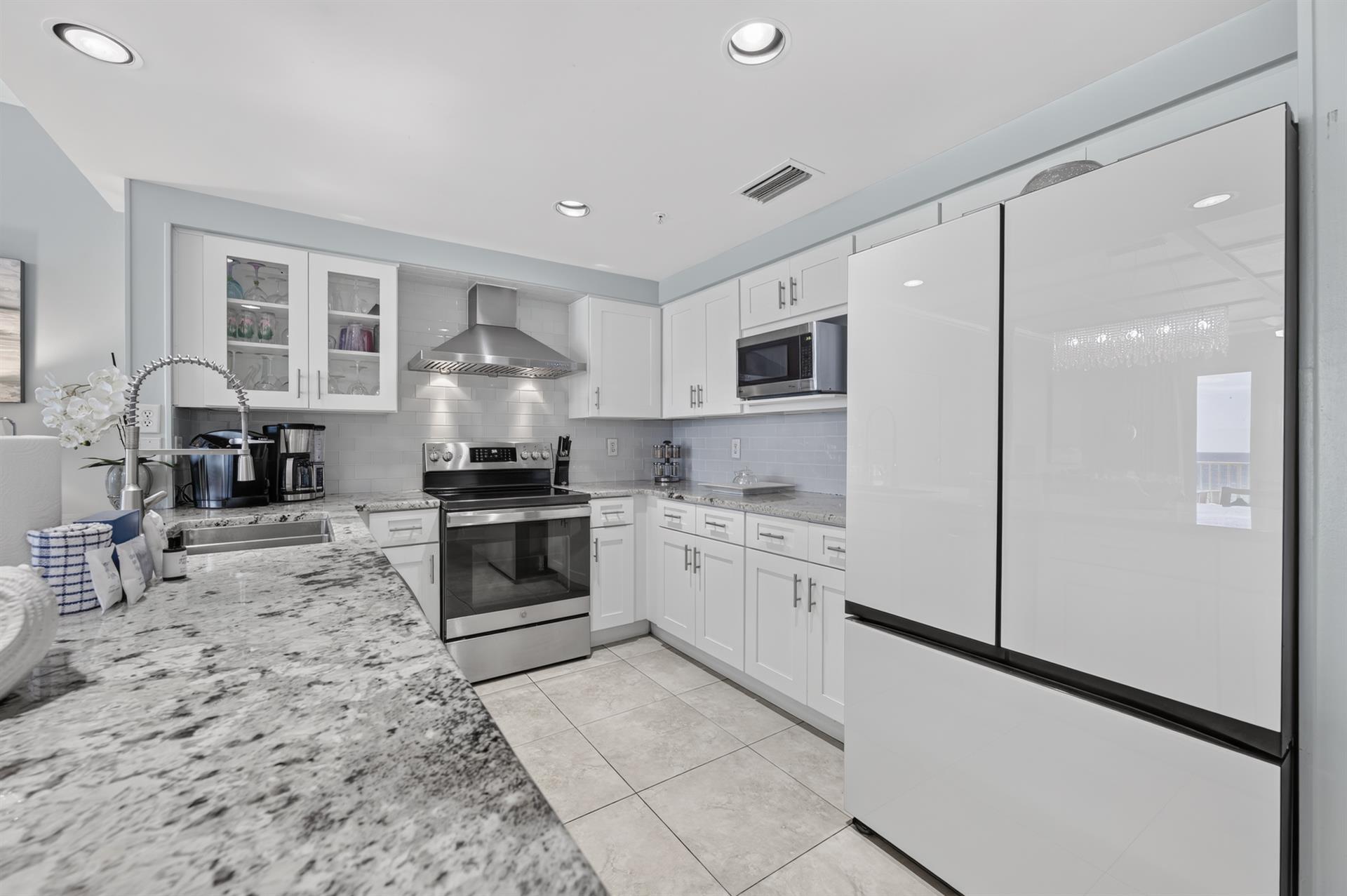 026Kitchen Area Aside