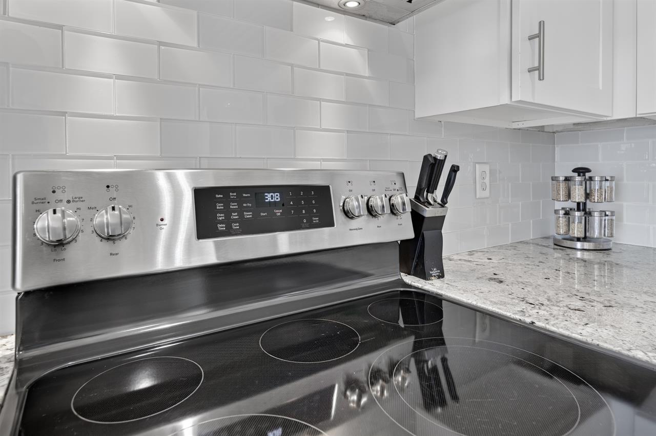 030Kitchen Area Aside