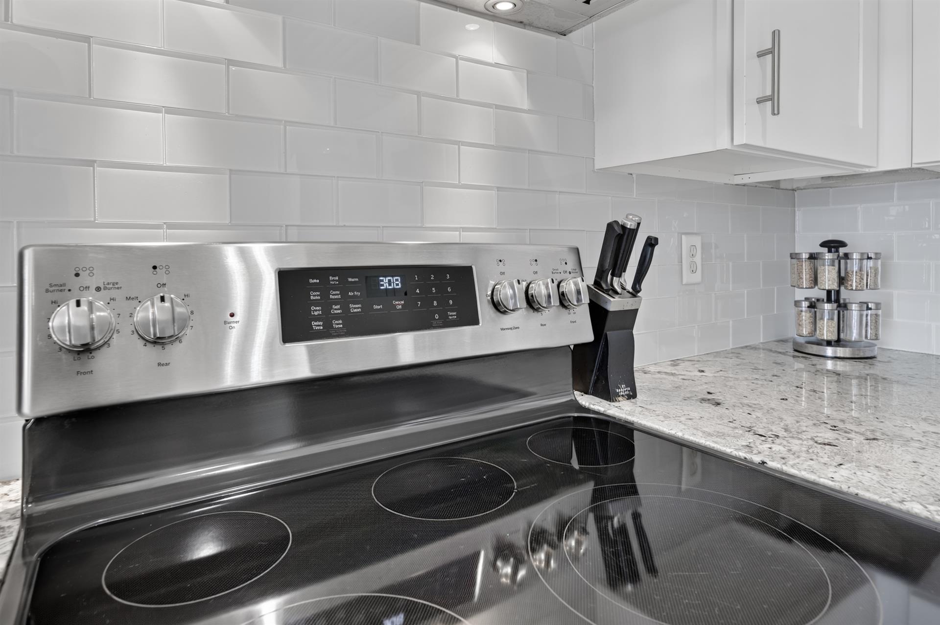 030Kitchen Area Aside