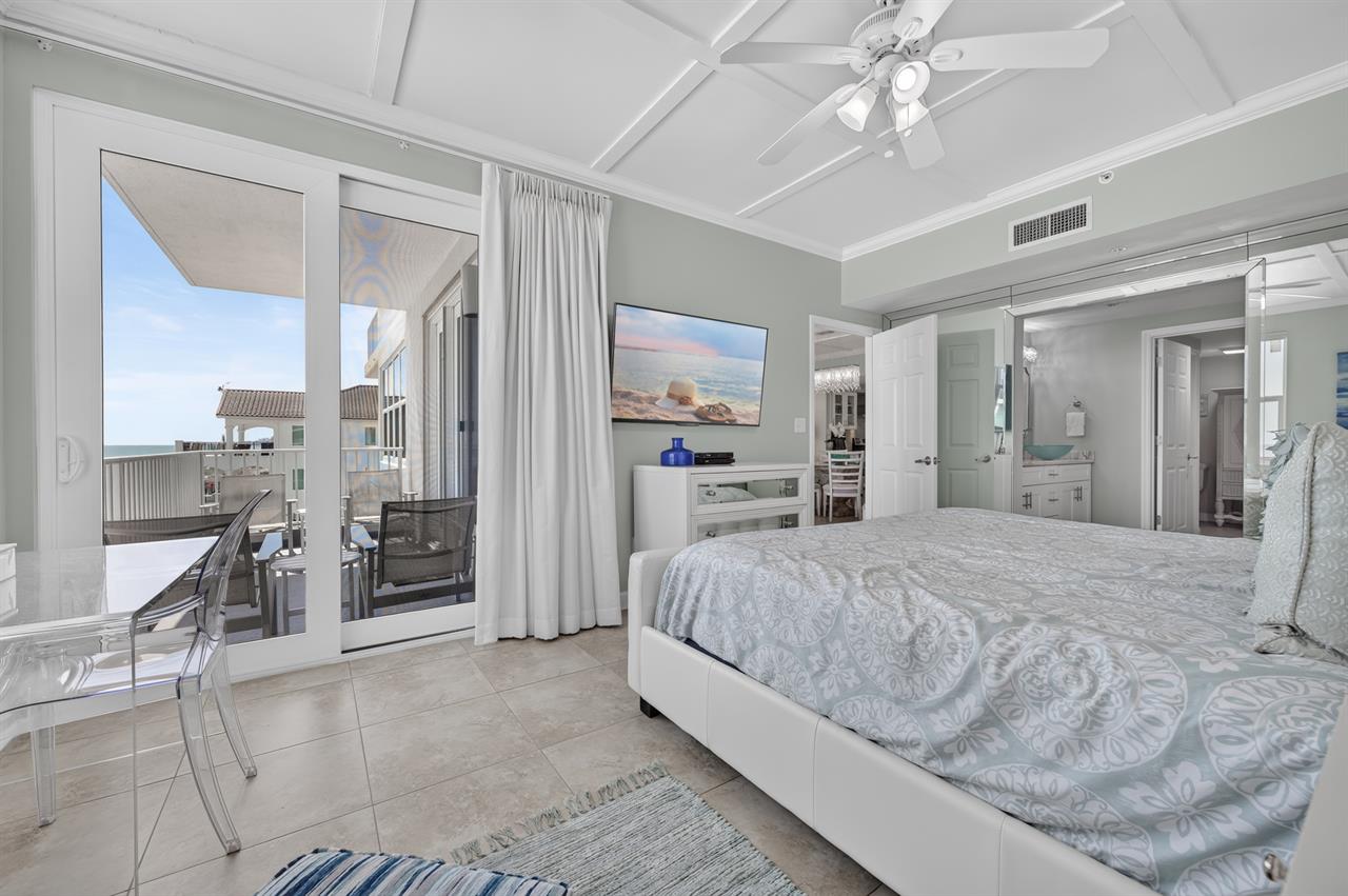 038Master Bedroom Aside